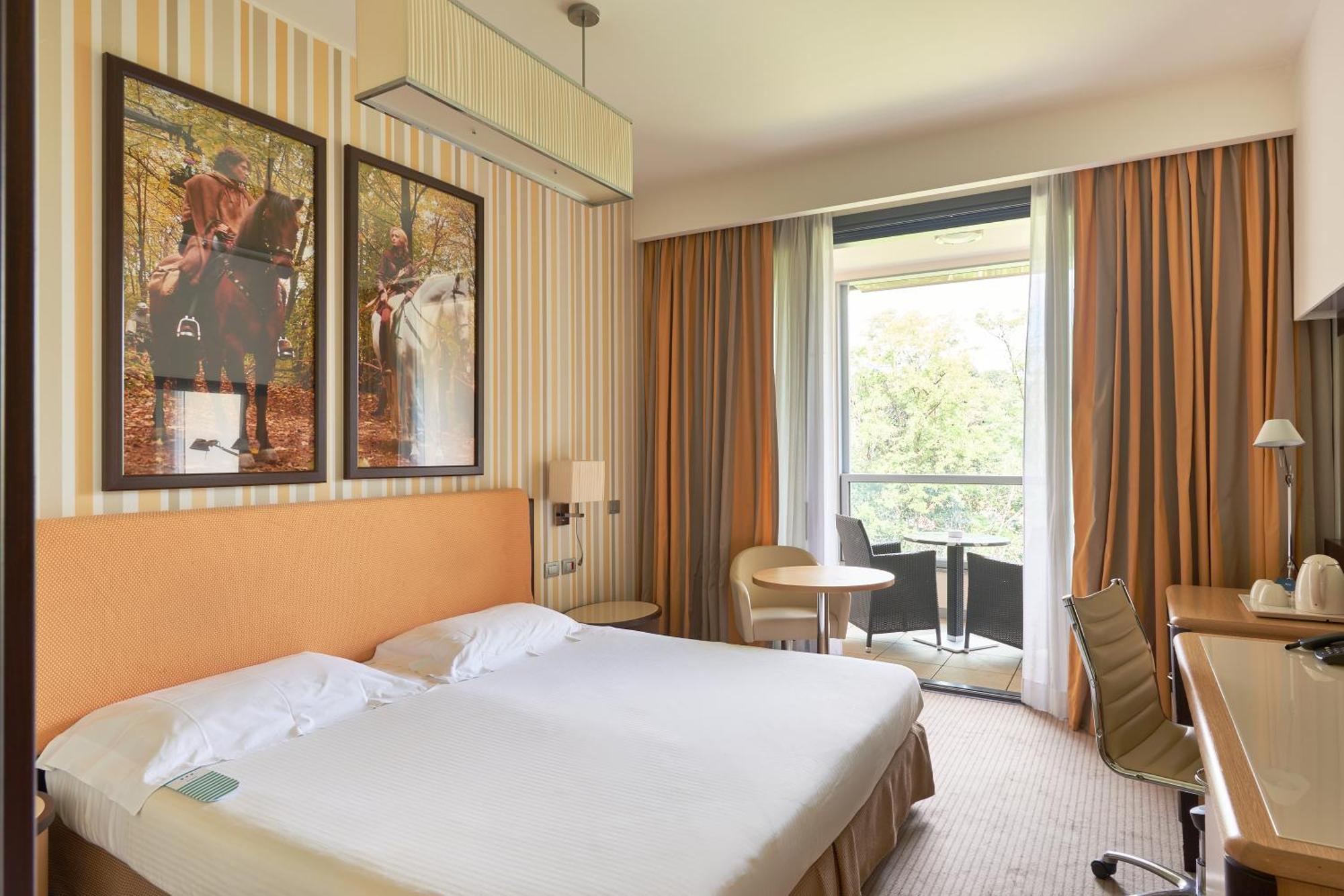 Unahotels Hotel 4*