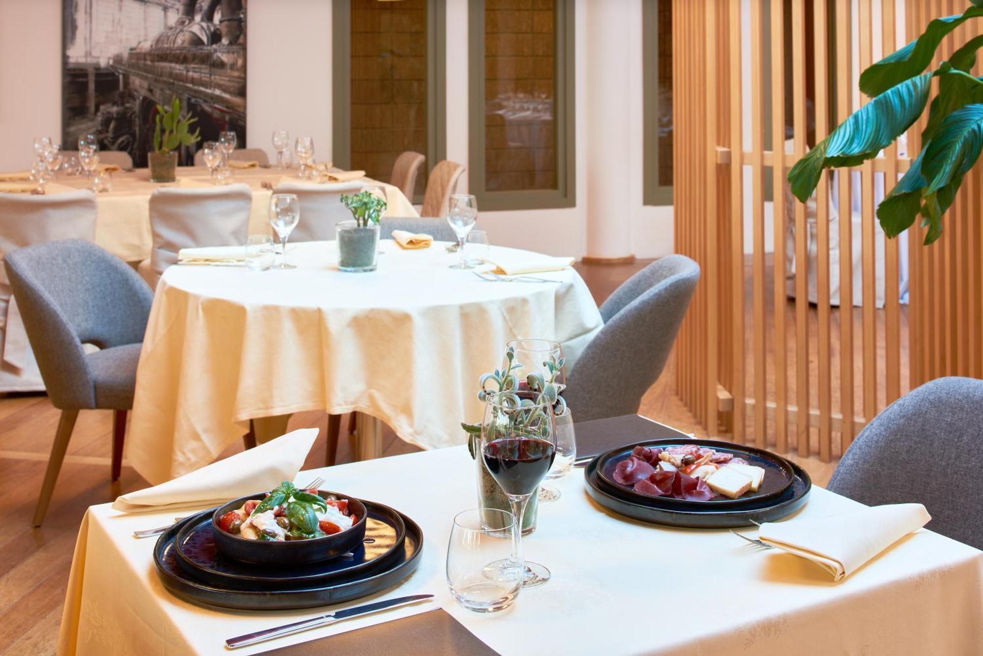 Unahotels 4*